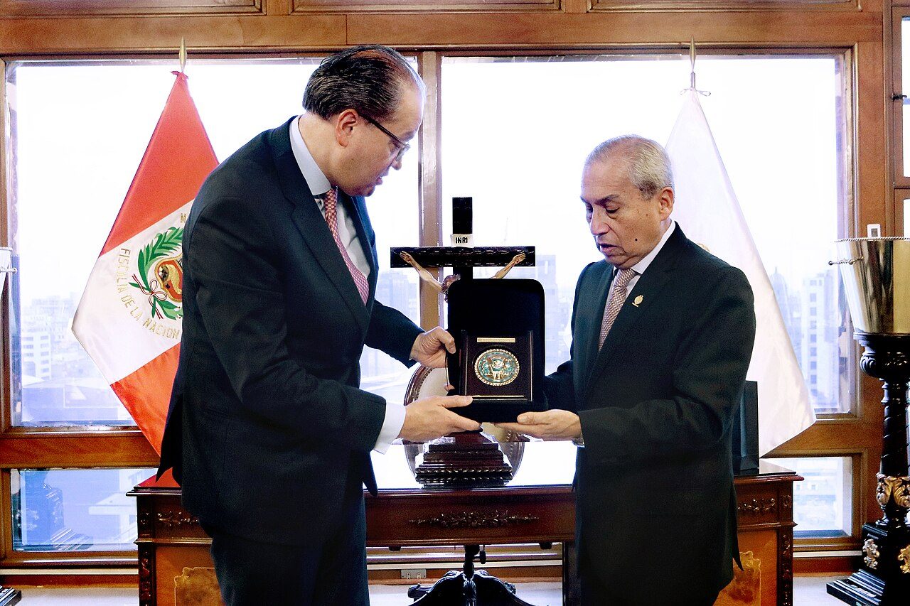 Fiscalía evalúa reactivar órdenes de captura contra disidencias de las Farc