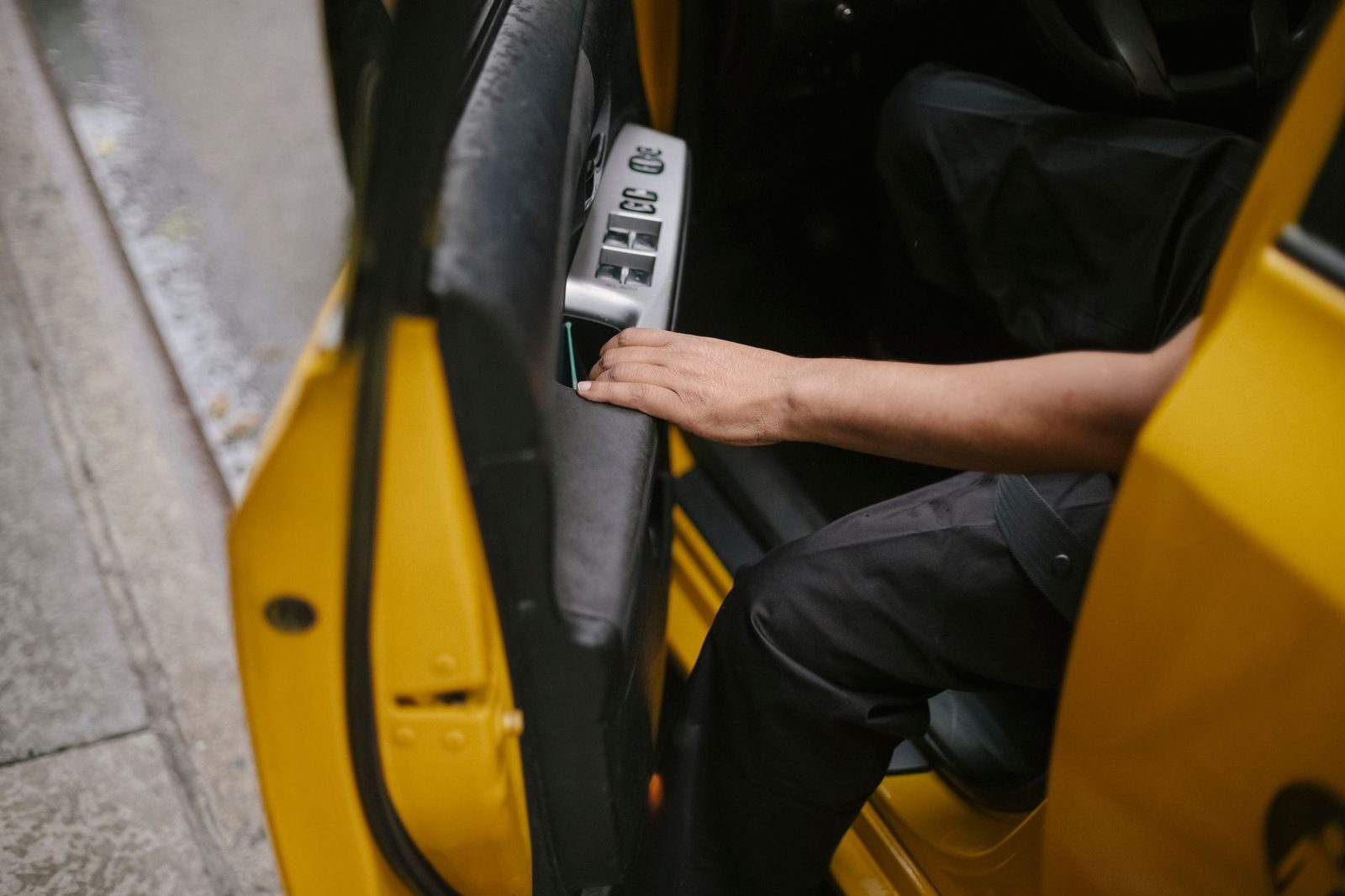 Pareja en prisión preventiva por presunta desaparición de taxista en Bosa