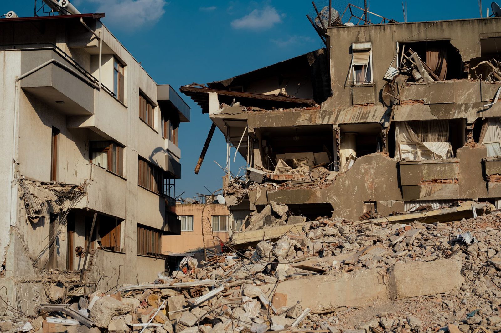 Venezuela enfrenta la búsqueda de más de 50.000 desaparecidos tras terremotos