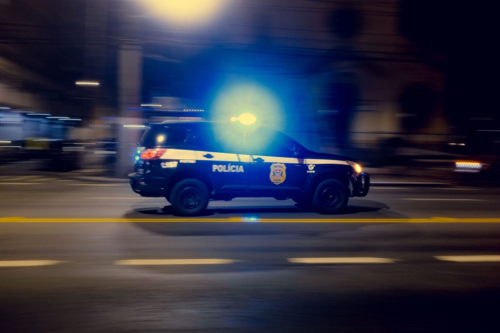 Policía de Bogotá recupera vehículo robado tras persecución