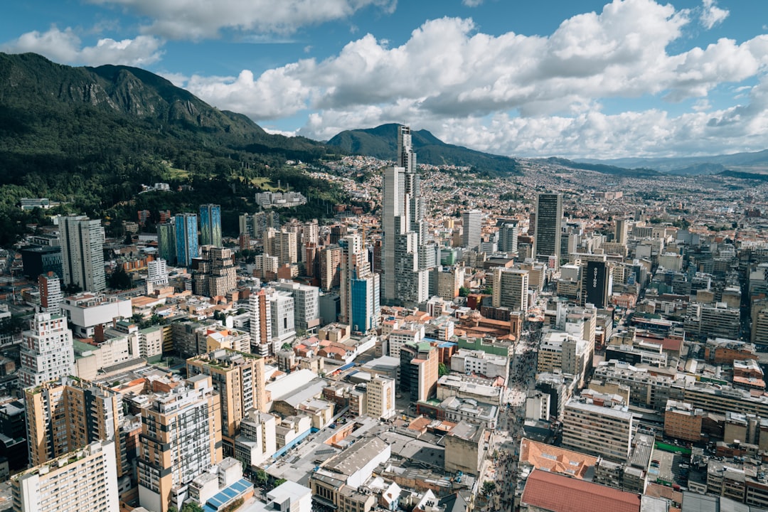 Más de 5 mil vacantes en el sector operativo en Colombia